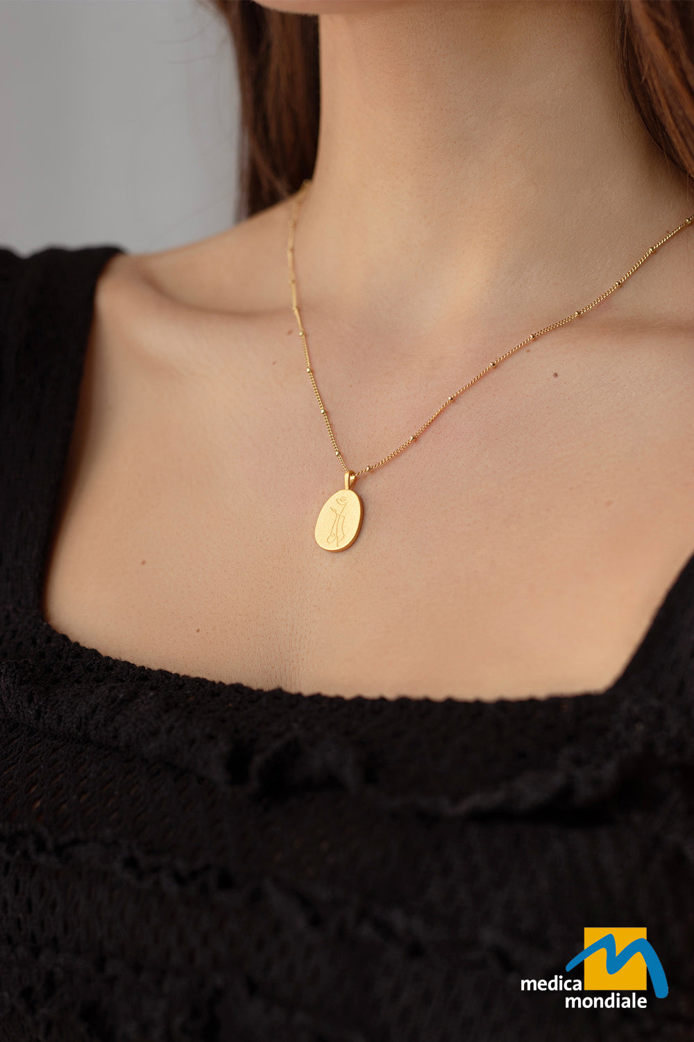 Female deals silhouette necklace